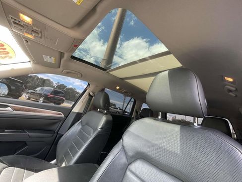 Used 2019 Volkswagen Atlas SEL Premium image 16