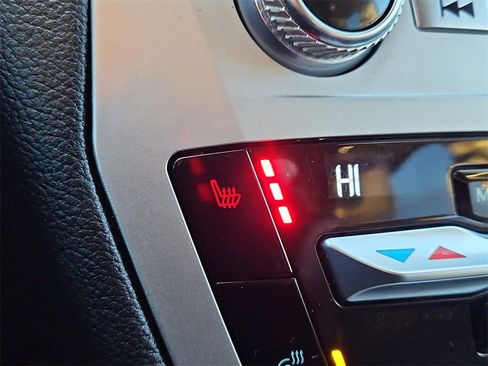 Used 2020 Ford Explorer XLT w/ Equipment Group 202A image 18