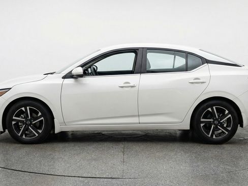 Used 2025 Nissan Sentra SV FWD image 5
