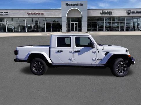 New 2026 Jeep Gladiator Sport AWD/4WD image 2