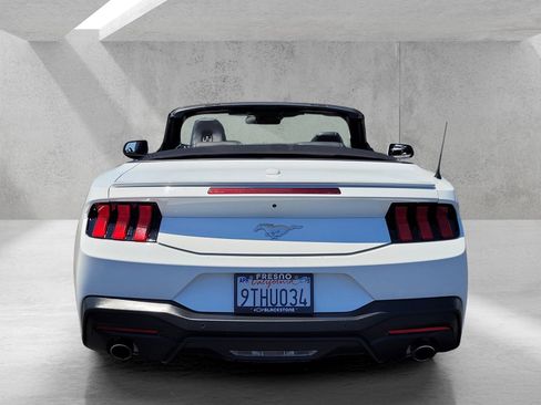 Used 2025 Ford Mustang Premium RWD image 5