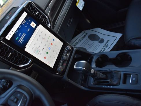 New 2025 Ford Ranger Lariat w/ Black Appearance Package image 33