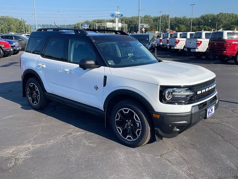 Used 2025 Ford Bronco Sport Outer Banks w/ Outer Banks Tech Package+ AWD/4WD image 7