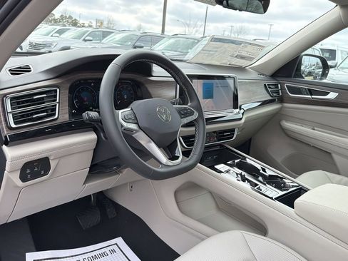 New 2026 Volkswagen Atlas SEL image 10