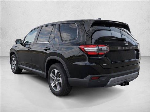Used 2024 Honda Pilot EX-L image 5