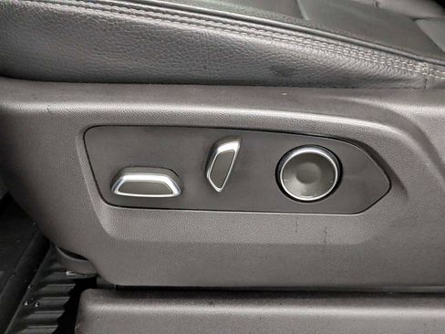 Used 2024 GMC Sierra 3500 Denali w/ Denali Reserve Package image 19