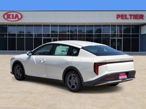 New 2026 Kia K4 FWD image 3
