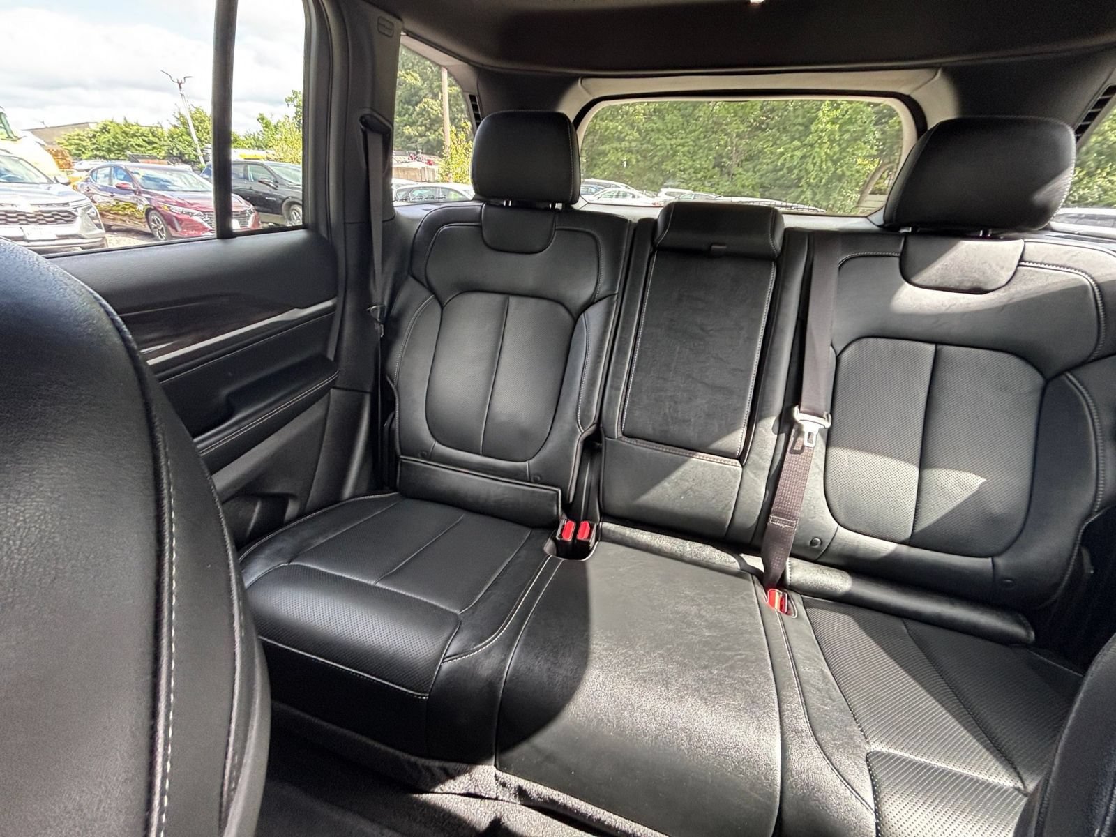 Used 2026 Jeep Grand Cherokee Limited AWD/4WD image 41