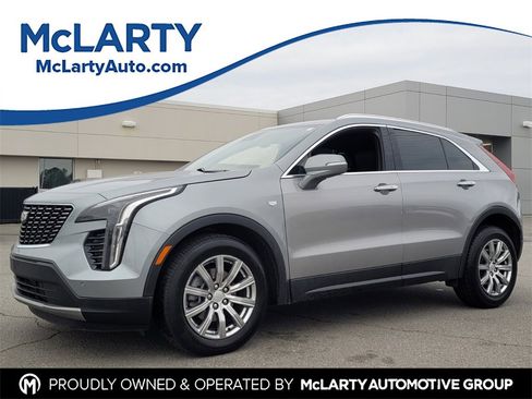 Used 2023 Cadillac XT4 Premium Luxury image 1