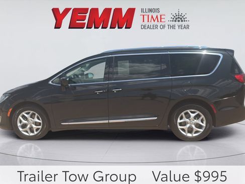 Used 2017 Chrysler Pacifica Touring-L Plus w/ Advanced Safetytec Group FWD image 5