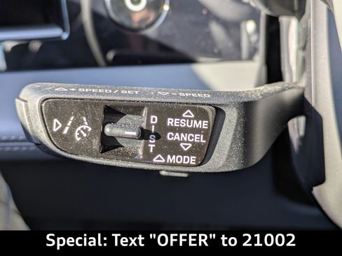 Used 2023 Porsche Taycan GTS image 29