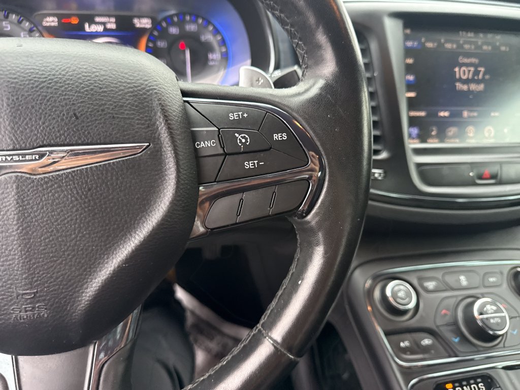 Used 2015 Chrysler 200 S w/ Comfort Group FWD image 27