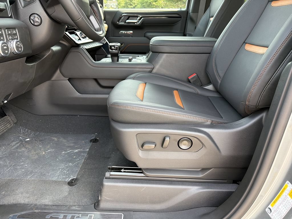 New 2026 GMC Sierra 1500 AT4 w/ Technology Package AWD/4WD image 17