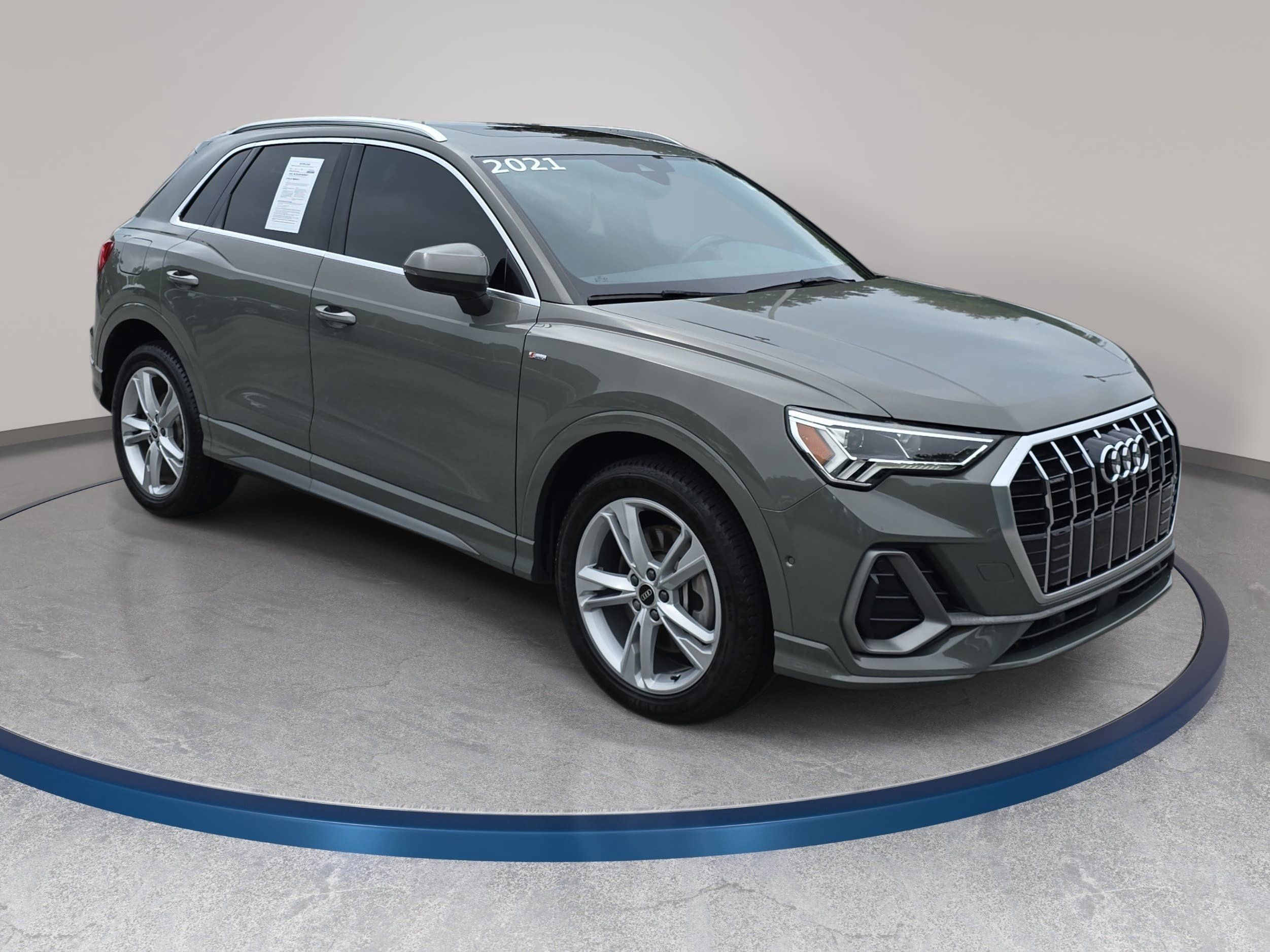 Used 2021 Audi Q3 2.0T Premium Plus w/ Premium Plus Package AWD/4WD image 3