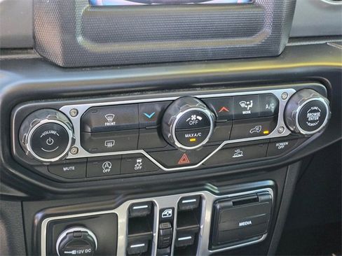 Used 2023 Jeep Wrangler Sport S image 30