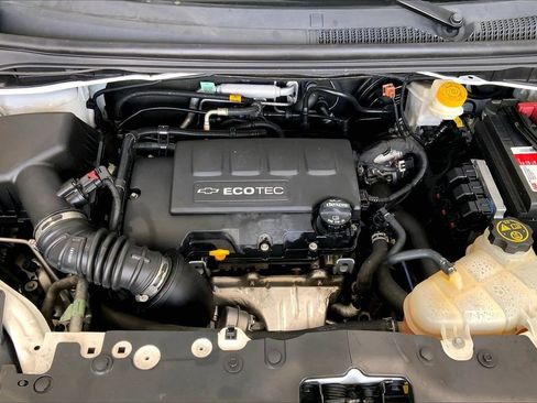 Used 2020 Chevrolet Sonic LT FWD image 9
