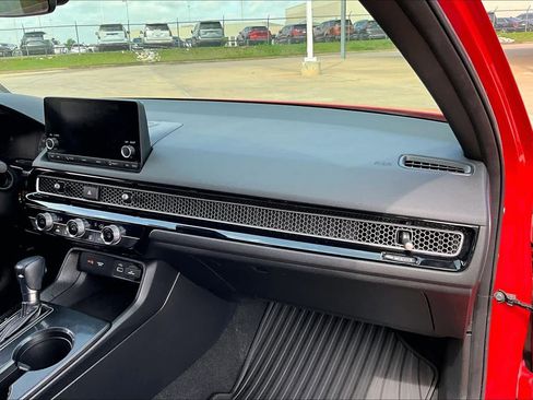 Used 2023 Honda Civic Sport image 17