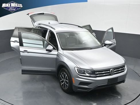 Used 2021 Volkswagen Tiguan SE image 25