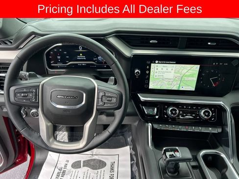 Used 2024 GMC Sierra 1500 Denali w/ Technology Package AWD/4WD image 9