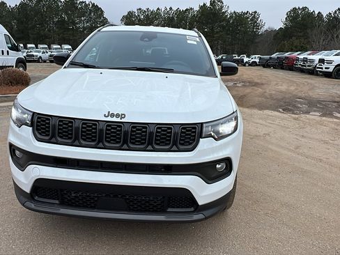 New 2026 Jeep Compass Latitude image 3