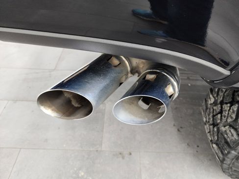 Used 2022 Ford F250 Lariat w/ Tremor Off-Road Package image 31