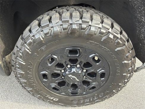 Used 2024 Chevrolet Silverado 2500 LTZ w/ LTZ Plus Package image 12