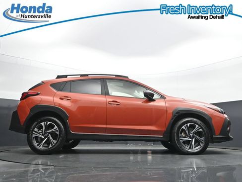 Used 2025 Subaru Crosstrek 2.5i Premium AWD/4WD image 37