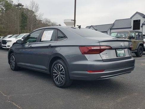 Used 2019 Volkswagen Jetta SE image 4
