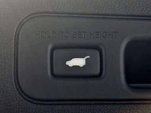 Used 2024 Acura MDX SH-AWD w/ Technology Package image 29