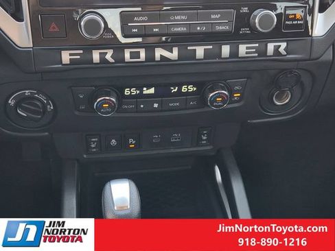 Used 2025 Nissan Frontier SL AWD/4WD image 19