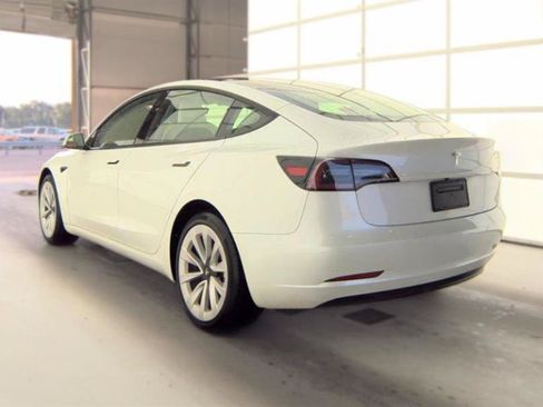 Used 2023 Tesla Model 3 Standard Range RWD image 3