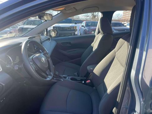 Used 2022 Toyota Corolla LE image 14
