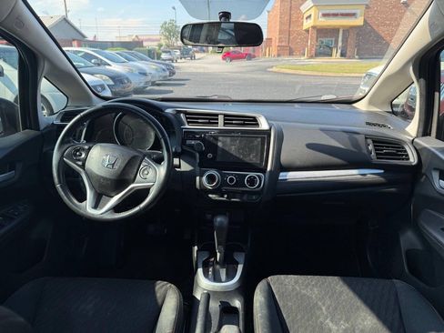 Used 2018 Honda Fit Sport image 28