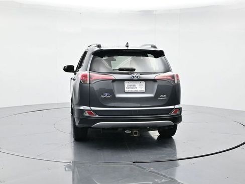 Used 2018 Toyota RAV4 XLE image 8