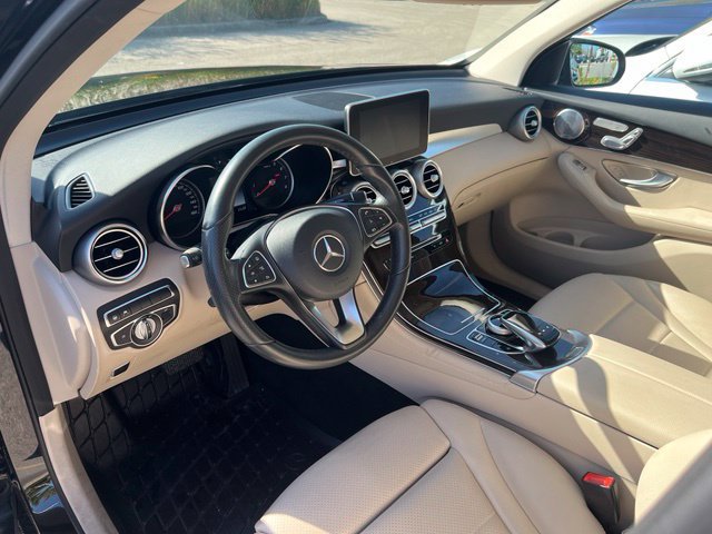 Used 2017 Mercedes-Benz GLC 300 4MATIC image 20
