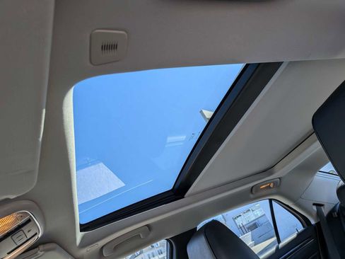 Used 2022 Chrysler 300 Touring L w/ Popular Equipment Group image 10