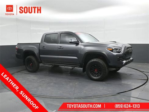 Used 2022 Toyota Tacoma TRD Pro image 1