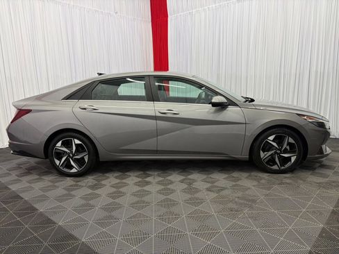 Used 2023 Hyundai Elantra Limited FWD image 9