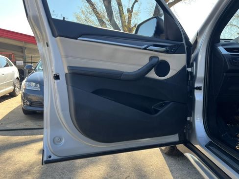 Used 2016 BMW X1 xDrive28i image 11