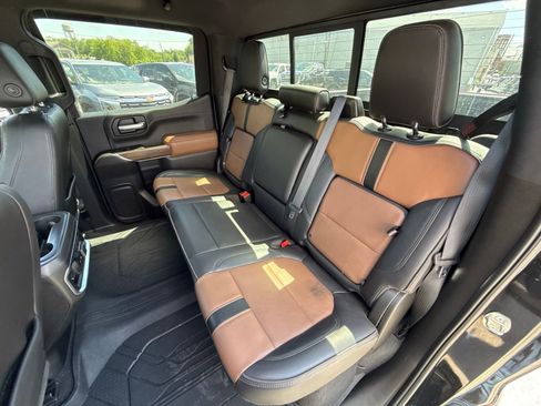 Used 2019 Chevrolet Silverado 1500 High Country w/ High Country Premium Package AWD/4WD image 26