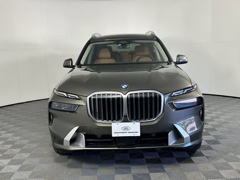 Used 2023 BMW X7 xDrive40i w/ Premium Package image 5