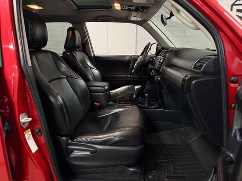 Used 2018 Toyota 4Runner TRD Off-Road image 21