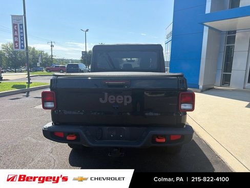 Used 2023 Jeep Gladiator Mojave w/ Cold Weather Group AWD/4WD image 5