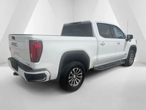 Used 2023 GMC Sierra 1500 AT4 w/ AT4 Premium Package AWD/4WD image 7