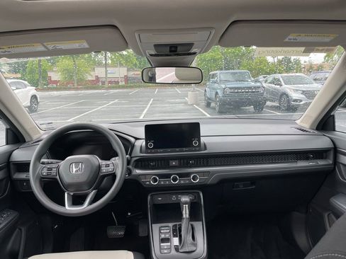 Used 2025 Honda CR-V EX image 5
