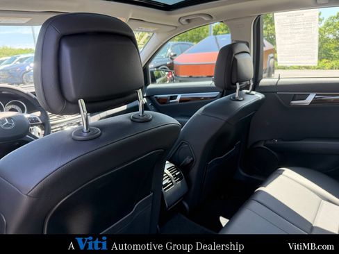 Used 2014 Mercedes-Benz C 300 4MATIC Sedan image 21