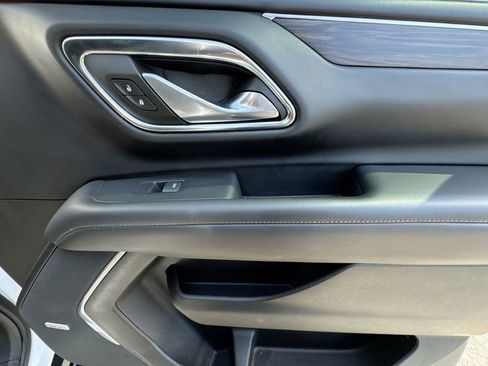 Used 2023 Chevrolet Suburban LT image 33