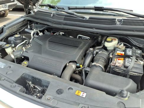 Used 2016 Ford Explorer Platinum AWD/4WD image 28