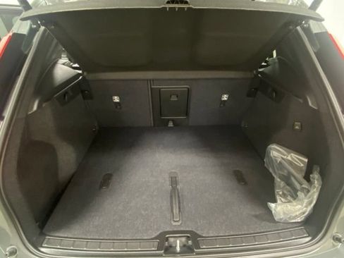 Used 2026 Volvo XC40 B5 Ultra AWD/4WD image 9