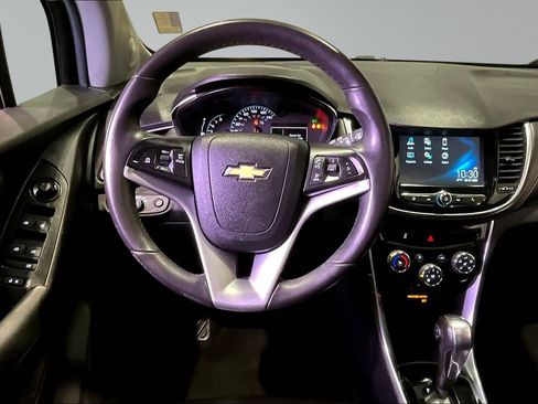 Used 2017 Chevrolet Trax Premier FWD image 8